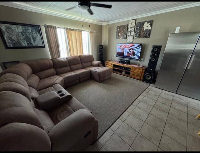 3 BEDROOM TOWNHOUSE FOR SALE IN BIRCHLEIGH